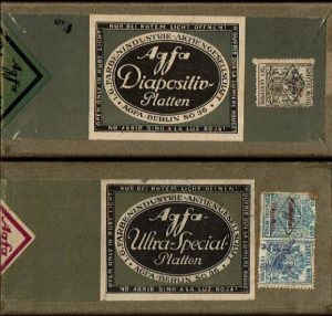 Lote de dos cajas de placas fotográficas de vidrio de la zona de Levante (años 30).