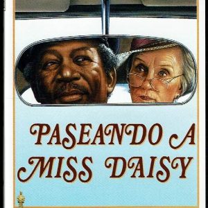 Paseando a Miss Daisy.