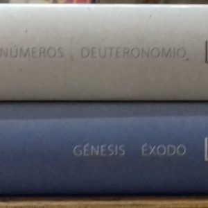 La Biblia. Génesis, Éxodo, Levítico, Números y Deutoronomio. 2 vols.