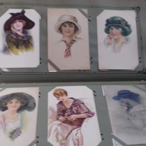 Álbum de tarjetas portales de principios del siglo XX.