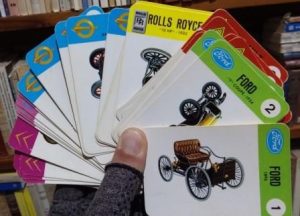 Juego de cartas de señales de tráfico.