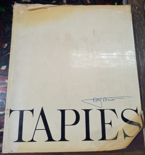 Tapies.