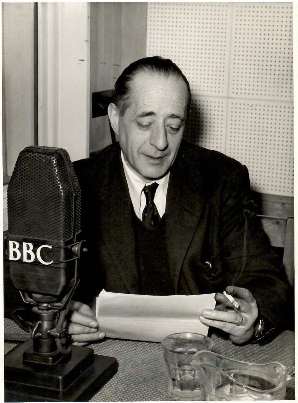 Fotografía de Arturo Barea en la BBC.